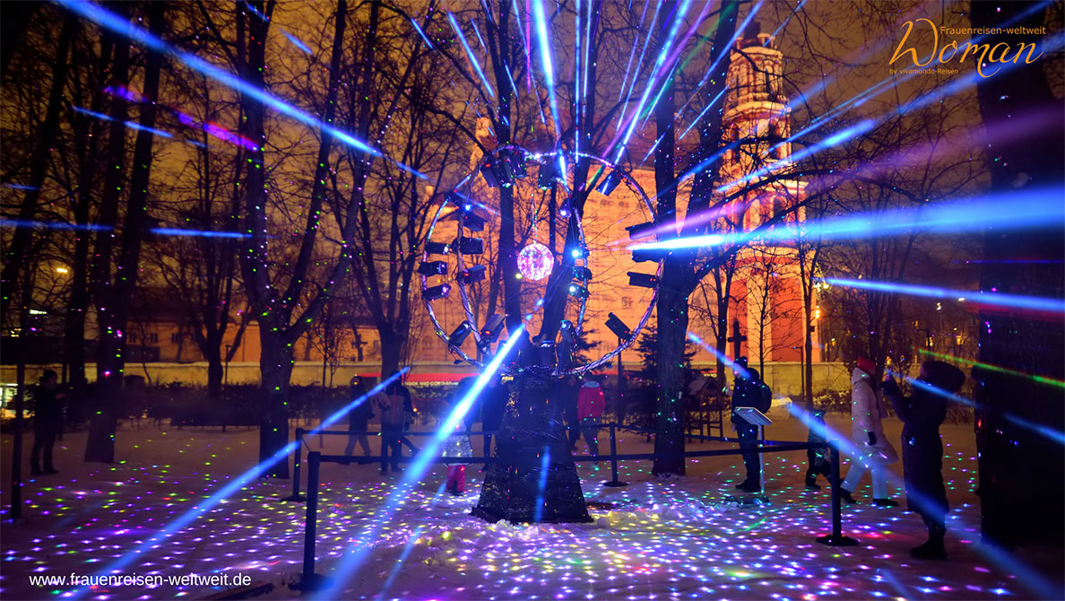 4_Frauenreise-Vilnius-–-Kunst,-Geschichte-&-Lichterzauber_Vilnius-Lichter-Festival_Canva_MNstudio-(4)
